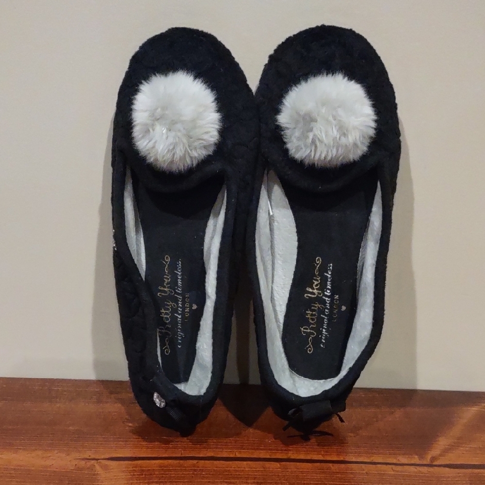 Pretty You London Black and Gray Pom Pom Quilted Slippers, New, Large, 8-9